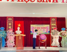 Các hoạt động của học sinh lễ khai giảng chào mừng năm học...